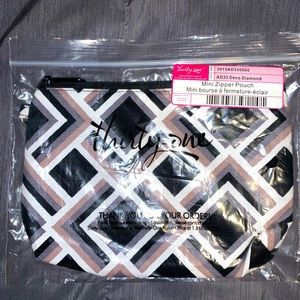 Thirty One mini zipper pouch in deco diamond